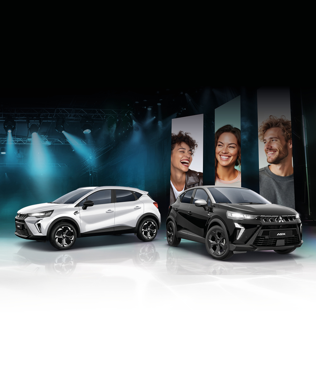 ASX Sondermodell Select und ASX Sondermodell Black Der Mitsubishi ASX Select in Weiß und ASX Black in Schwarz auf einer Bühne mit Lichtinstallation, daneben große Porträtbilder im Hintergrund.