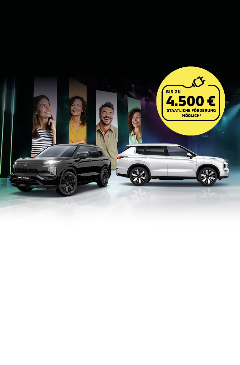 Mitsubishi Outlander Sondermodelle auf Bühne mit Sonderrabatt Der Mitsubishi Outlander Black in Schwarz und der Mitsubishi Outlander Select in Weiß auf einer Bühne mit Lichteffekten und großformatigen Porträtbildern im Hintergrund. Ein gelber Rabatt-Aufkleber ist sichtbar.