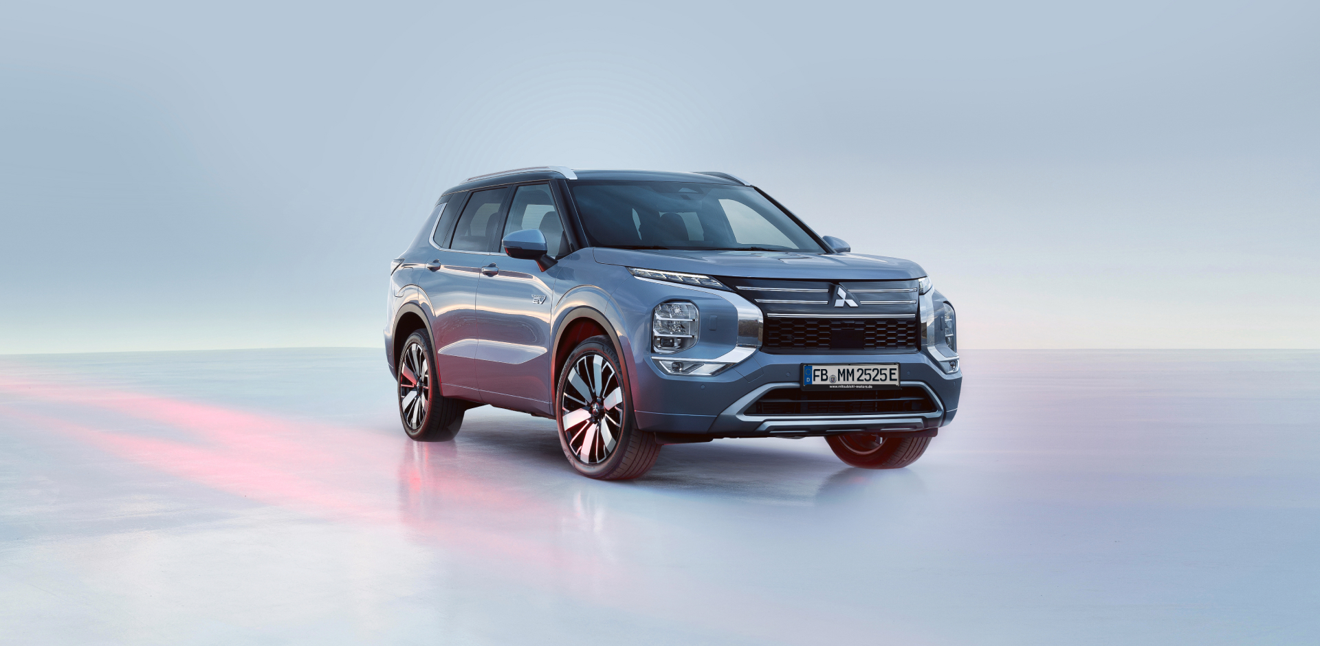 Der Outlander. Für mehr Business. ¾-Frontalansicht des Outlander